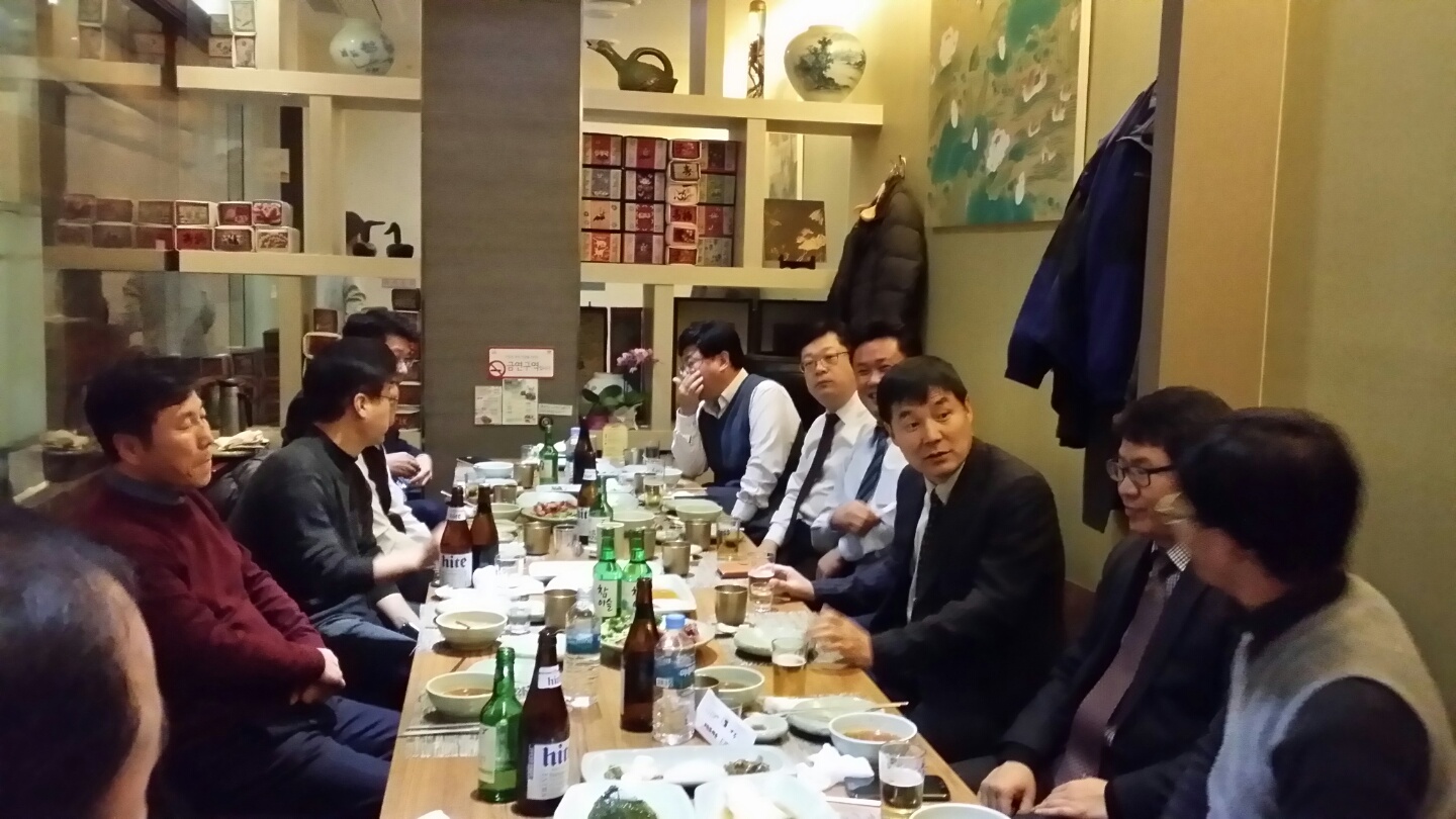 동문회장님과 간담