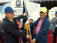 13대 김덕진 전 회장님 활동사진(41차9개고교체육대회)